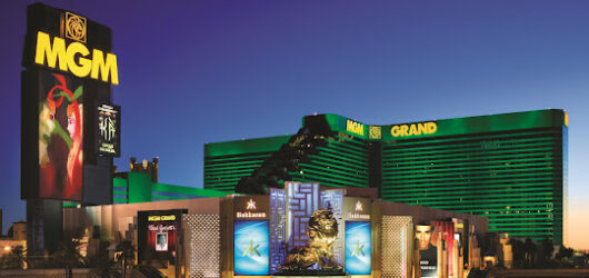 Las Vegas Strip Struggles as Gaming Revenue Declines Amid Tourist Drop